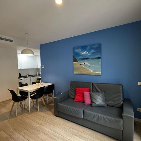 Apartments Madrina Suites Valencia Exterior photo